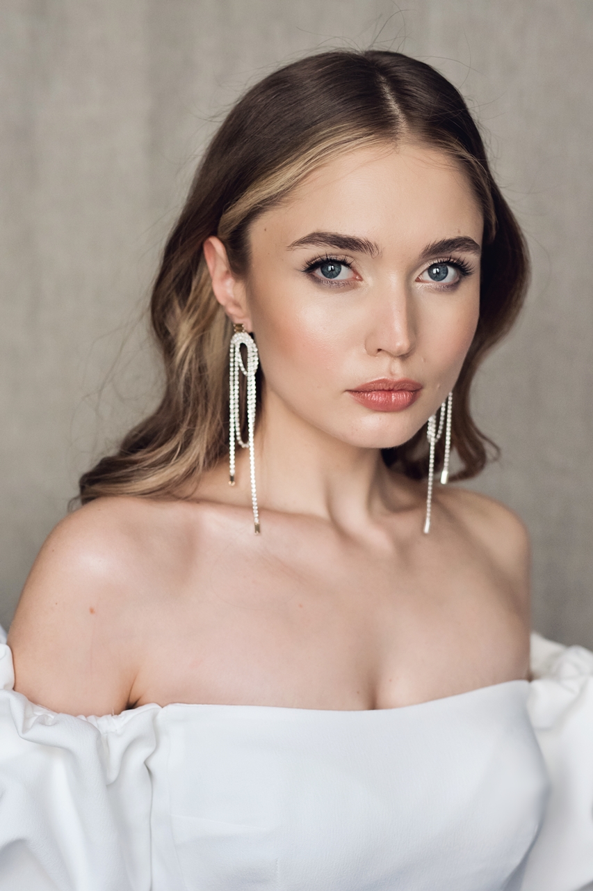 ADORA earrings